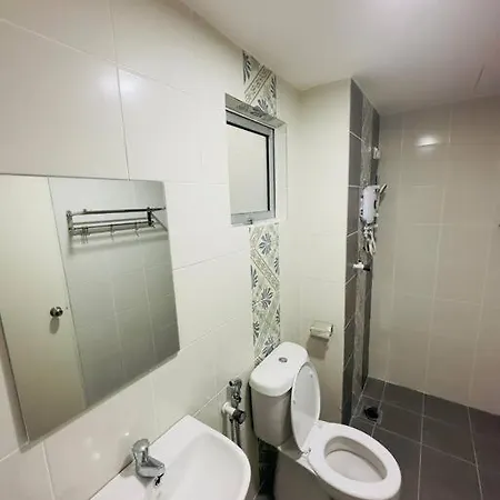 2 Room Ipoh Apartment With Swimming Pool Kampong Kepayang Exterior photo