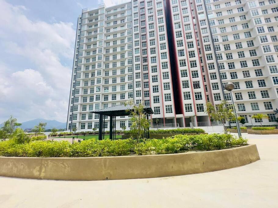 2 Ipoh With Swimming Pool Apartment *
