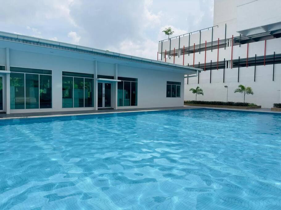 2 Ipoh With Swimming Pool Apartment *